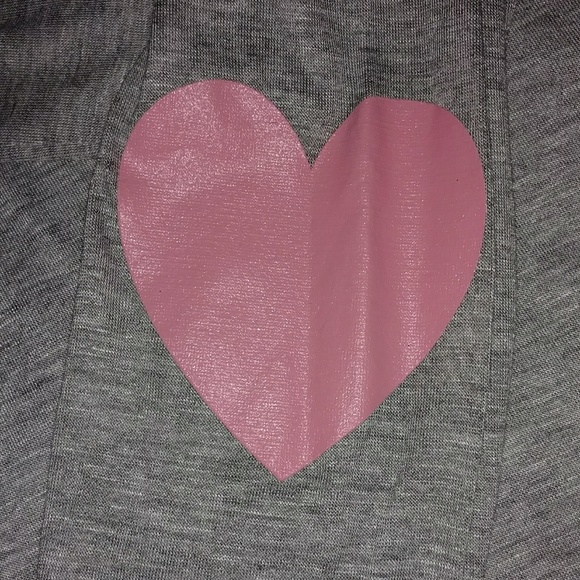 🧡🐩Pink Hearts T-shirt in 2 sizes💜 - Picture 2 of 3